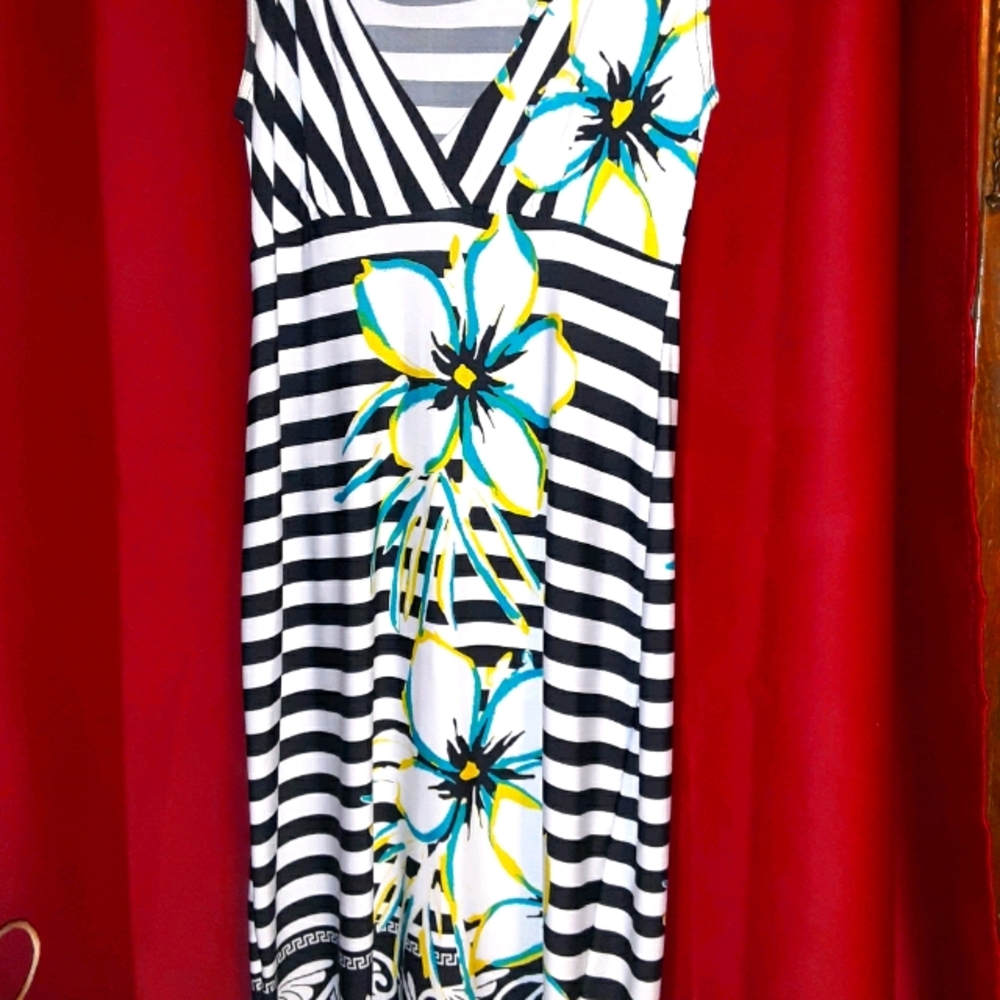 Beautiful black and white floral sun dress